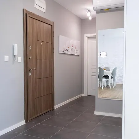 Διαμέρισμα Mg Just Enjoy By Rv - Free Parking & 9 Min To The