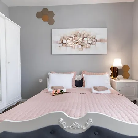 Mg Just Enjoy By Rv - Free Parking & 9 Min To The * Varna
